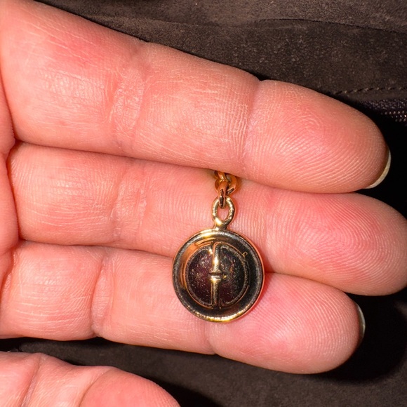 Gucci Customized Brown Leather Tote Bag With Hand Painted Designer Bee Motif - Picture 11 of 13